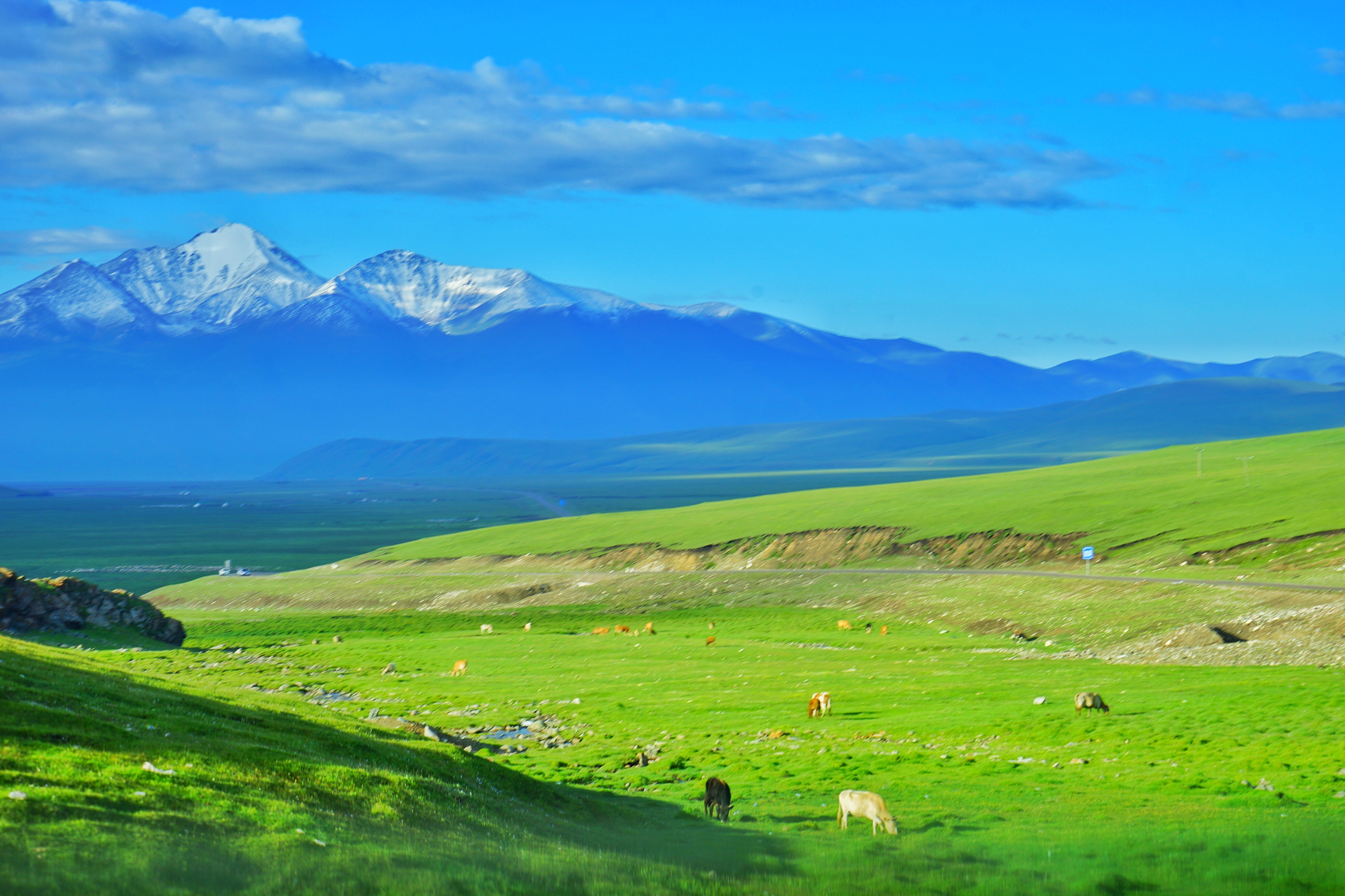 穿越天山之巔 獨(dú)庫公路，比318川藏線更震撼的景觀大道